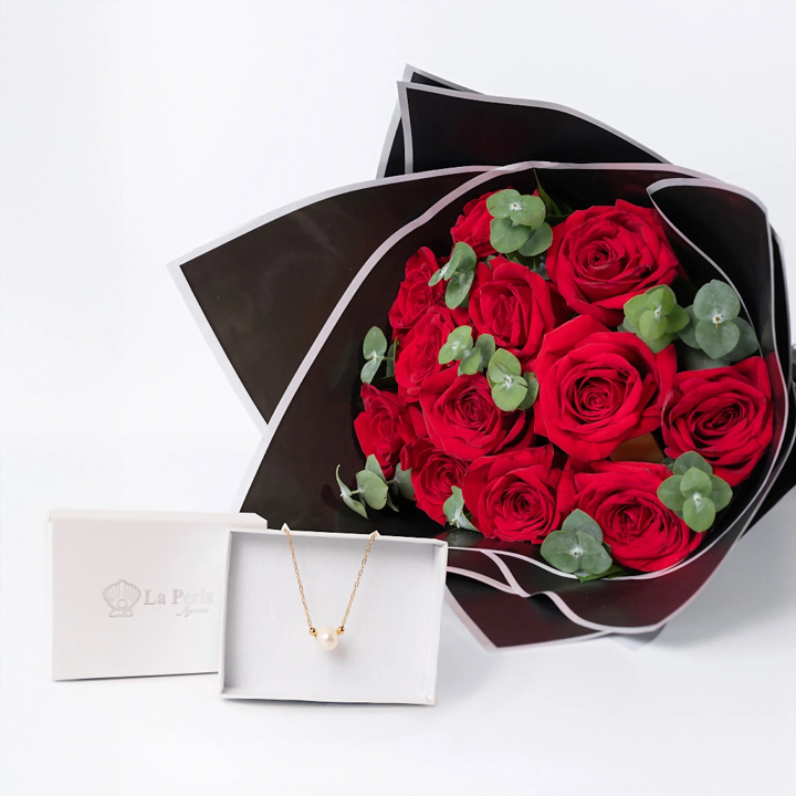 Cultured Pearl Necklace with Red Roses